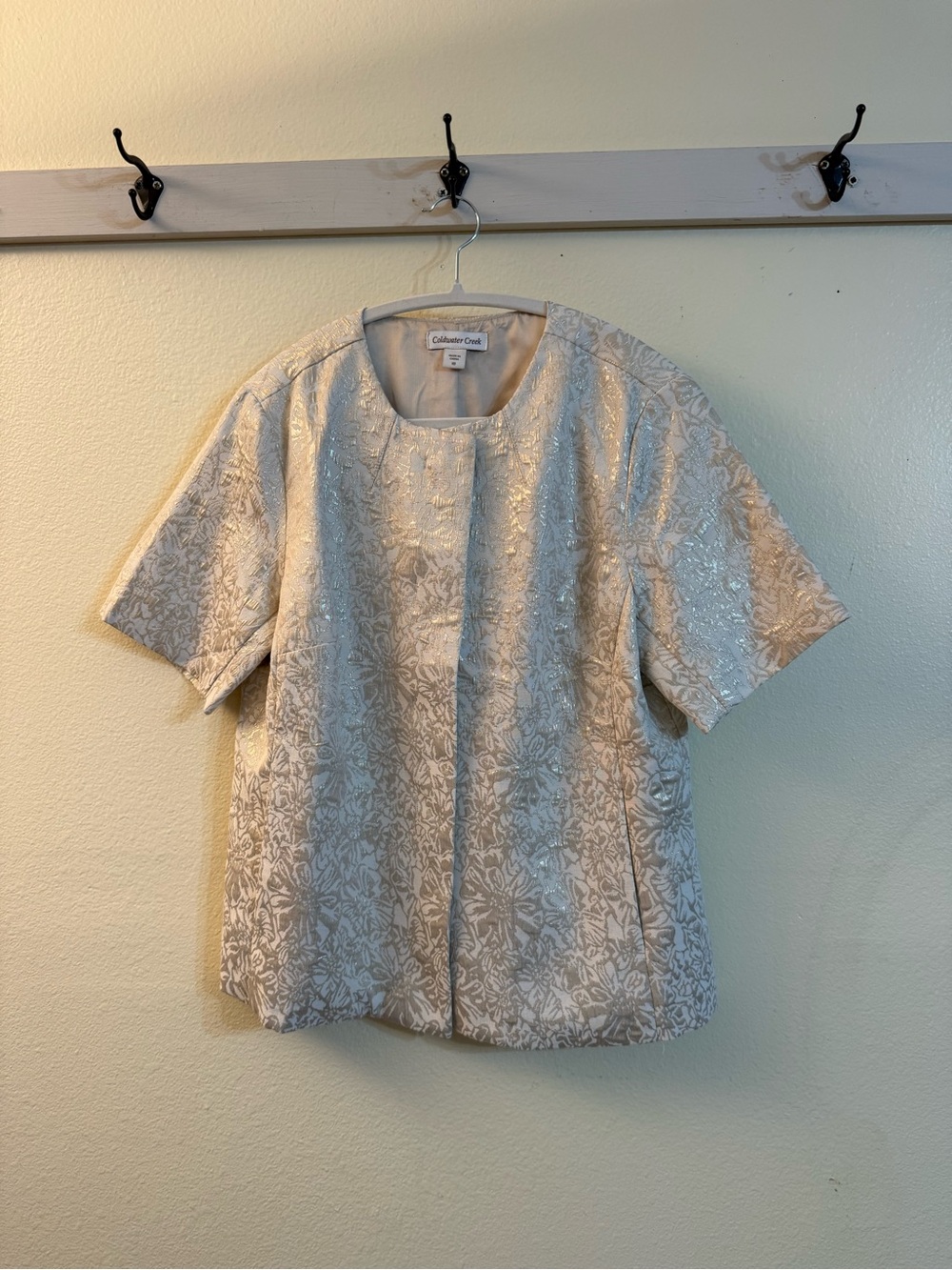 Coldwater Creek Cream Floral Jacquard Short Sleeve Tunic